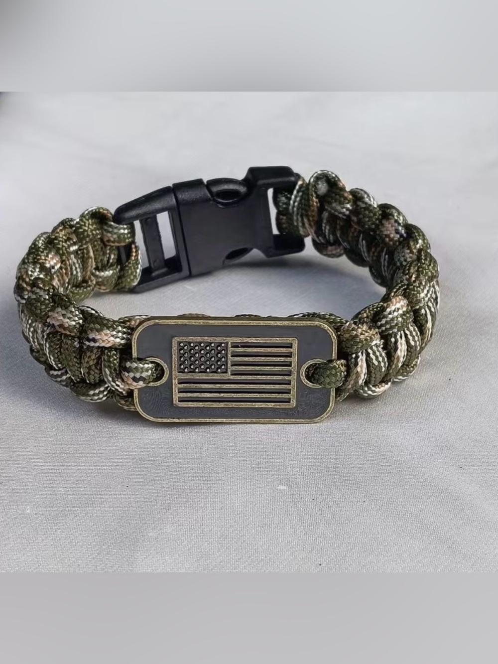 Vintage Green Camo Paracord Bracelet with American Flag Plate -New - Picture 3 of 3